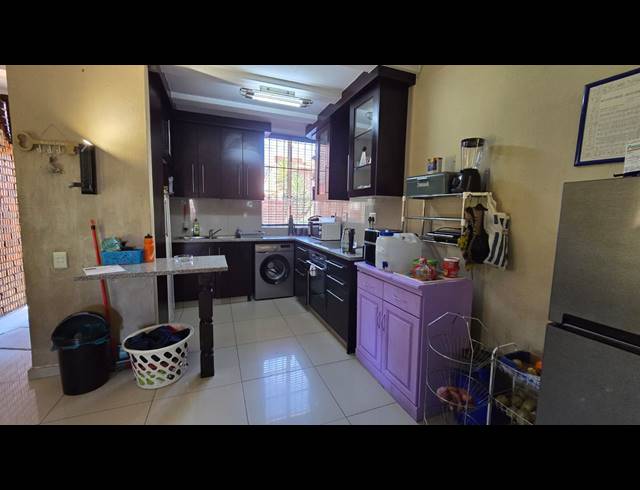 2 BEDROOM SECTIONAL TITLE FOR SALE IN THE HILL